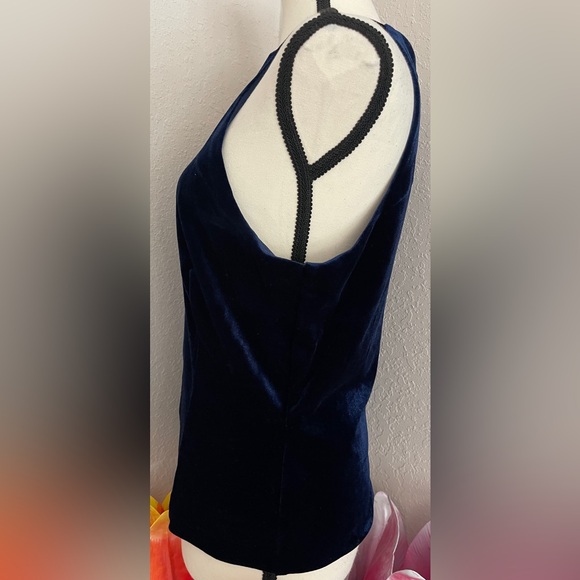 FOREVER 21 Blue Velvet Keyhole Cutout Top Size XL New With Tags - Picture 4 of 8